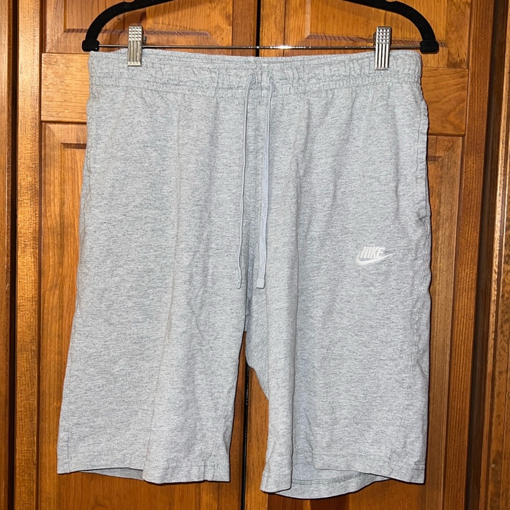 Men’s Large Grey Nike Shorts